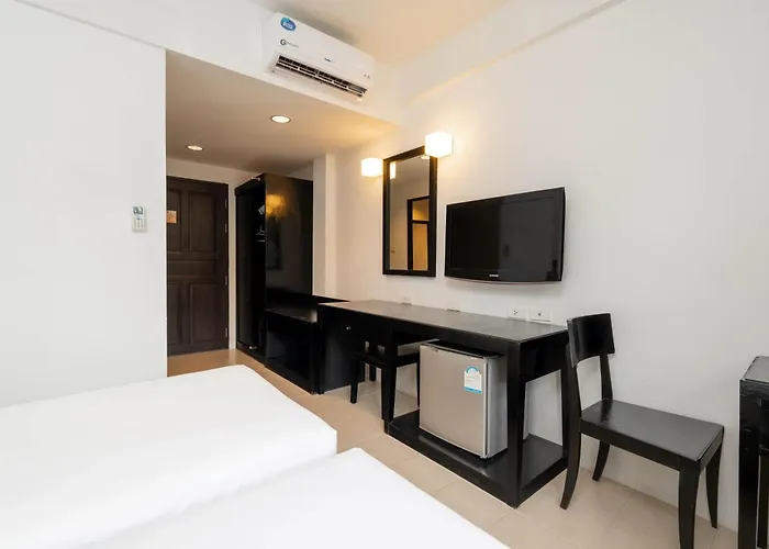 Pp Charlie Beach Resort